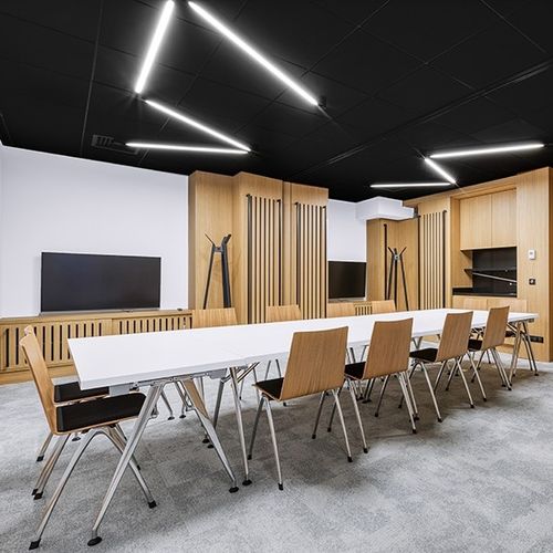 Design-Besucherstuhl - PLIO - vank - für den Innenraum / Holz / Gestell aus Aluminium