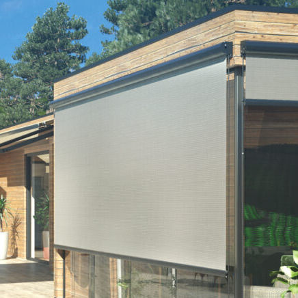 Jalousie für Fenster - MAXISCREEN - LLAZA WORLD, S.A. - Stoff / für Außenbereich / für Gewerbegebrauch