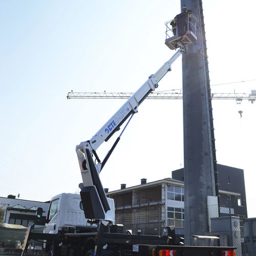 Hubarbeitsbühne für Baustellen - B-LIFT 18 - CTE - für Außenbereich / LKW-montiert