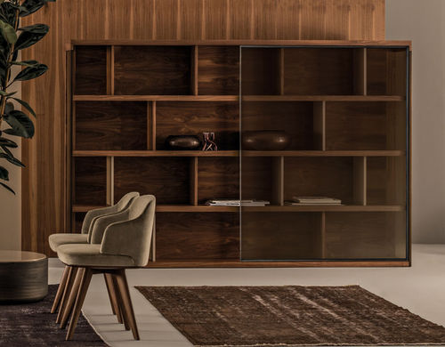 Modernes Bücherregal - PILONE - Casa Int - Massivholz / mattlackiertes Holz / hochglanzlackiertes Holz