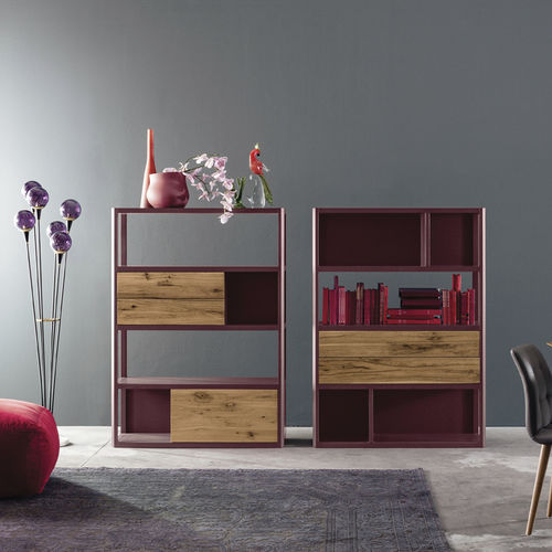 Modernes Bücherregal - JOLLY - Devina Nais - lackiertes Holz