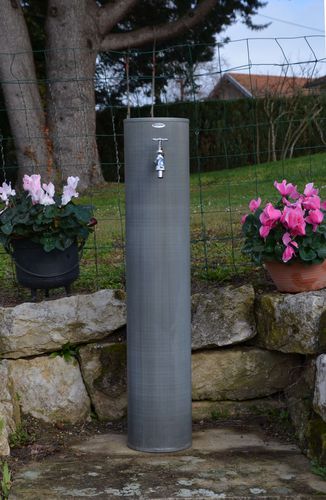 Garten-Springbrunnen - HIBISCUS - MISTERZINC - Zink / modern