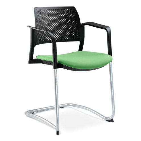 Moderner Konferenzstuhl - DREAM + - LD Seating s.r.o. - für den Innenraum / Stoff / Kunststoff
