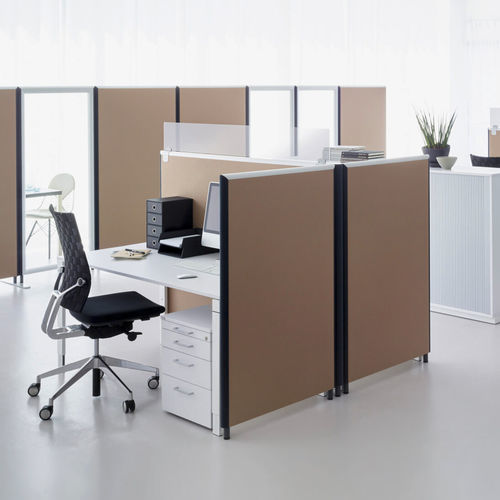 Bodenstehende Bürotrennwand - FORMFAC - PREFORM GmbH - selbsttragend / Stoff / Metall