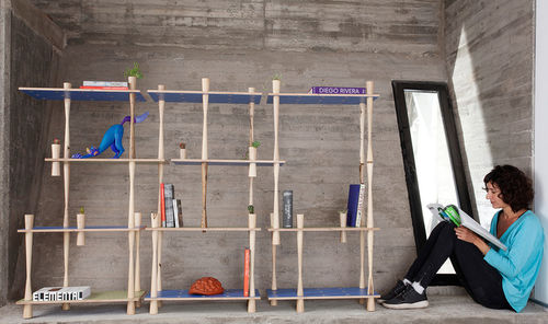 Modul-Bücherregal - LATORNA - En Bruto - originelles Design / Massivholz / Sperrholz