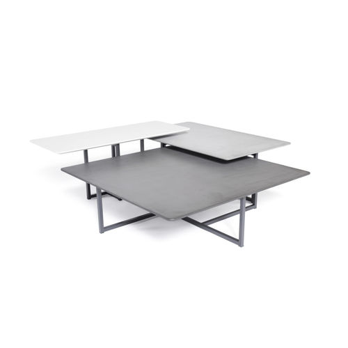 Moderner Couchtisch - PARURE - RALPH M. - Nussbaum / MDF / Beton