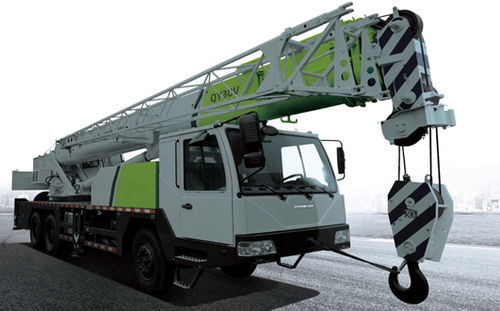 Spitzenausleger-Kran - ZTC300V532 - Zoomlion International Trade Co., Ltd. - LKW-montiert / für Hubanwendungen