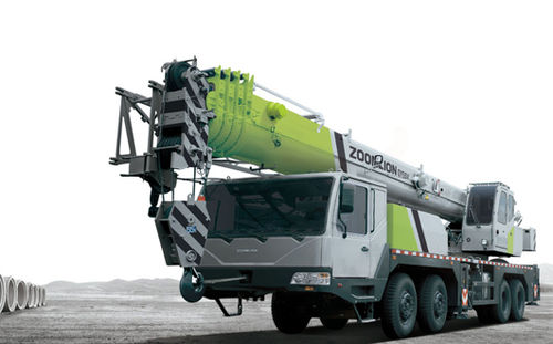 Auslegerkran - QY55V532.2 - Zoomlion International Trade Co., Ltd. - LKW-montiert / mit Gummireifen / für Hubanwendungen