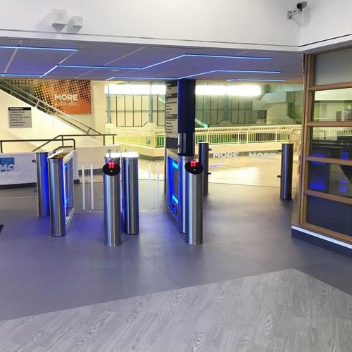 Zutrittsabsperrung - GATE-GS - TiSO - einflügelig / Edelstahl / Glas
