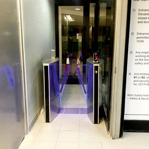 Speed Gate / für Zugangskontrolle - SPEEDBLADE - TiSO - für stark frequentierte Zonen / Edelstahl / Glas