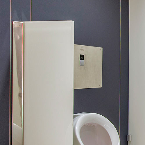Urinaltrennwand für professionellen Einsatz - PRIVACY SCREENS - CARVART - für öffentliche Sanitäreinrichtungen