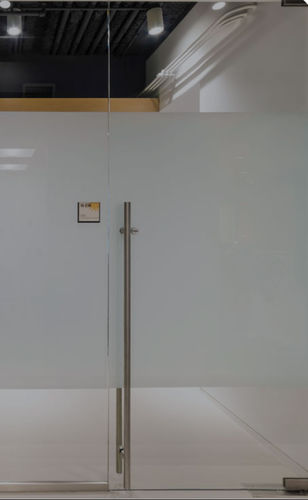 Tür für Innenbereich - FRAMELESS  - CARVART - Glas / Aluminium / drehend