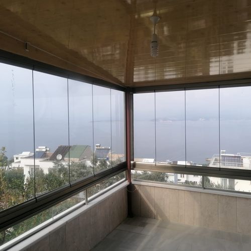 Glasfaltwand - FRAMELESS SYSTEM WITHOUT GUIDE - BKS balcony glazing systems - Aluminium / dreiflügelig / zweiflügelig