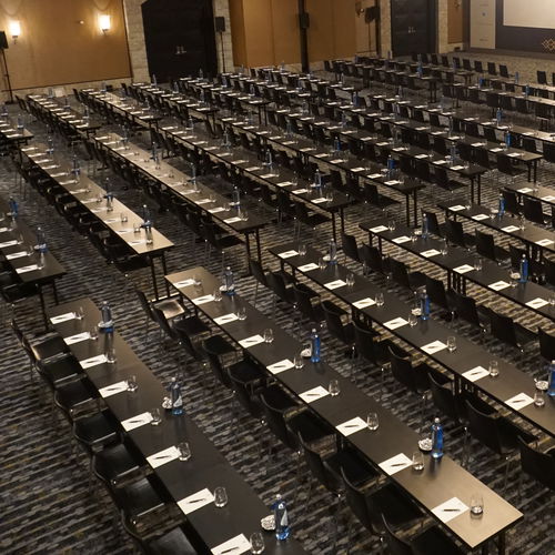 Moderner Besprechungstisch - CONFERENCE-RITE - Forbes Group Ltd - Laminat / Gestell aus Aluminium / rechteckig