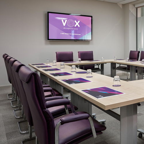 Moderner Tisch - FLIP-TOP - Forbes Group Ltd - Aluminium / Laminat / Gestell aus Stahl