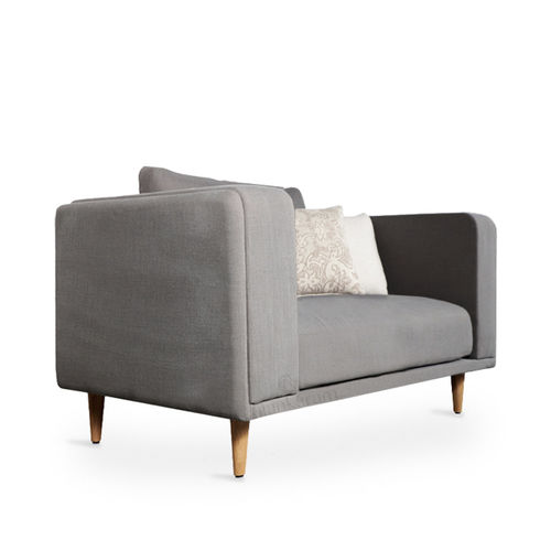 Modernes Sofa - LOZA - ALANKARAM - Stoff / Schaumstoff / mit Armlehnen
