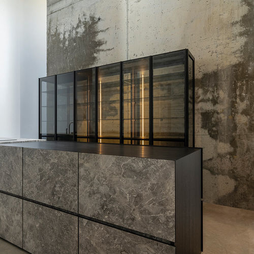 Moderner Geschirrschrank - M6 - Minimal Cucine - Holzfurnier / Aluminium