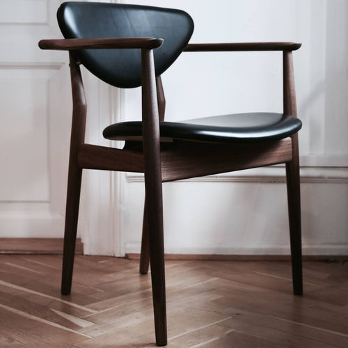 Esszimmerstuhl / skandinavisches Design - 109 - Finn Juhl - für den Innenraum / Stoff / Leder