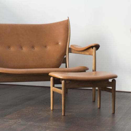 Fußschemel / skandinavisches Design - CHIEFTAIN - Finn Juhl - Leder / Teakholz / Nussbaum
