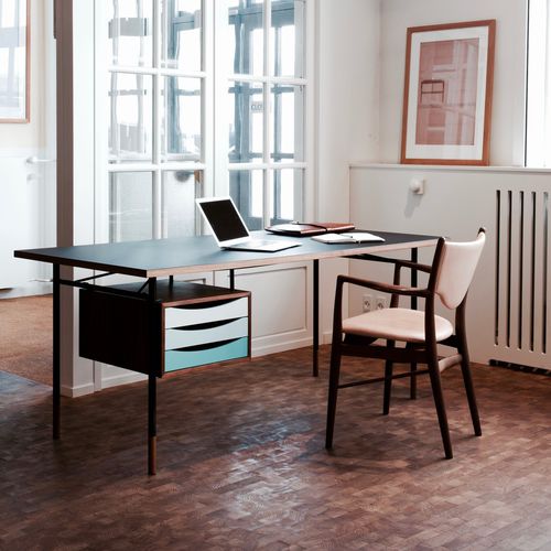 Schreibtisch / skandinavisches Design - NYHAVN - Finn Juhl - Eiche / Nussbaum / Teakholz