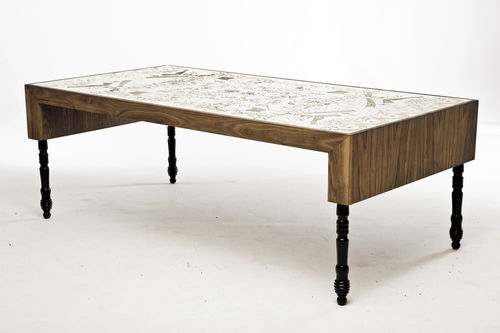 Esstisch / originelles Design - SIGNATURE : BURLESQUE  - EGG DESIGNS - Nussbaum / MDF / Messing