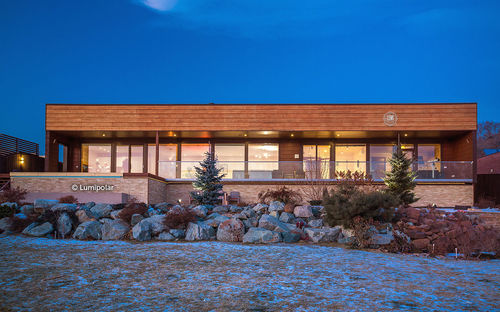 Modernes Haus - ESTET 237 - Lumi Polar - mit Terrasse / ebenerdig / Holz