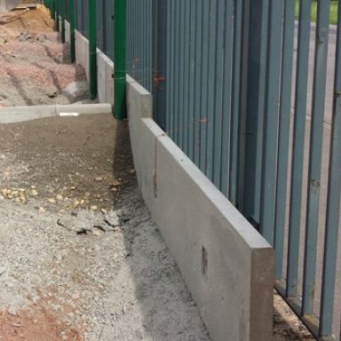 Beton-Stützmauer - RS - PREFAC MYWAY - Fertigbau / für Gartenzäune