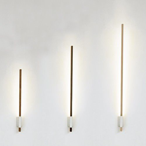Moderne Wandleuchte - VERTICAL - Stickbulb - für den Innenraum / Holz / LED