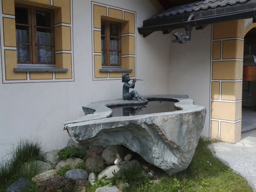 Garten-Springbrunnen - CAPINAT SA - Naturstein / klassisch