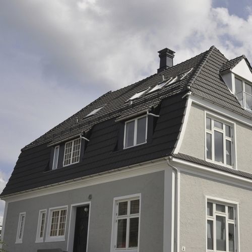 Flachdachziegel - RT 888 - Randers Tegl A/S - Ton / Großformat / braun