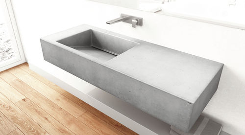 Wand-Waschbecken - SLANT 01 SINGLE - Gravelli - Beton / mit integrierter Waschtischplatte / nach Maß