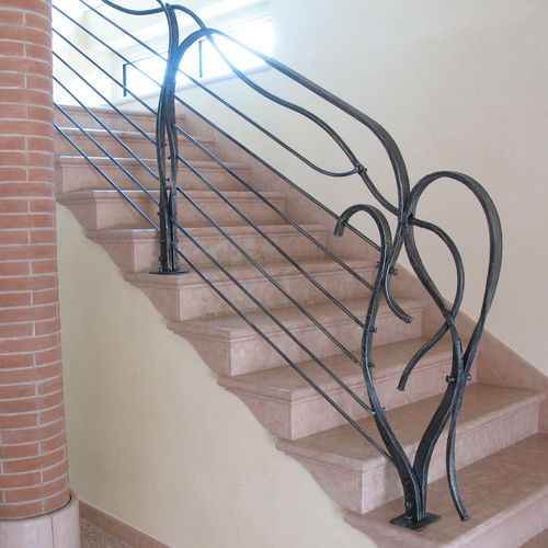 Schmiedeeisen-Geländer - LIBERTY - Tessaro Group - mit Stangen / für den Innenraum / für Treppen