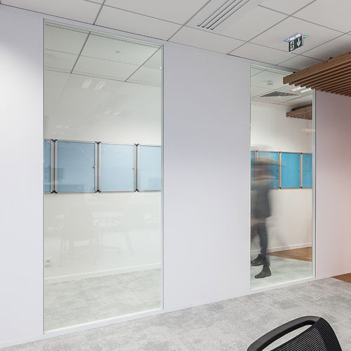 Abnehmbare Trennwand - Satine - ABCD INTERNATIONAL - fugenlos / mit Glasfront / mit Doppelverglasung