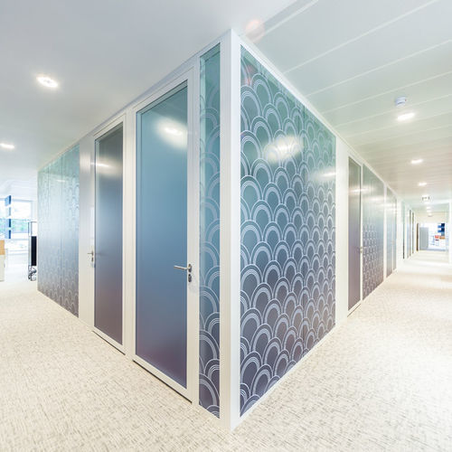 Abnehmbare Trennwand - ID 2 - ABCD INTERNATIONAL - fugenlos / mit Glasfront / mit Doppelverglasung