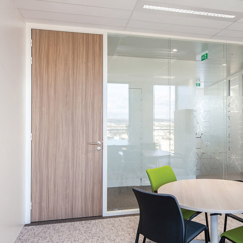 Tür für Innenbereich - ABCD INTERNATIONAL - Holz / Aluminium / Glas