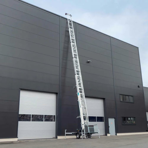 Platzsparender Lastenaufzug - Junior 18 - Böcker Maschinenwerke GmbH - für Baustellen
