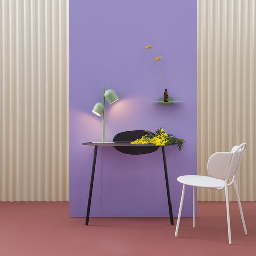 Wandmontierter Schreibtisch - surface - bibelo - bodenstehend / modern / aus lackiertem Metall