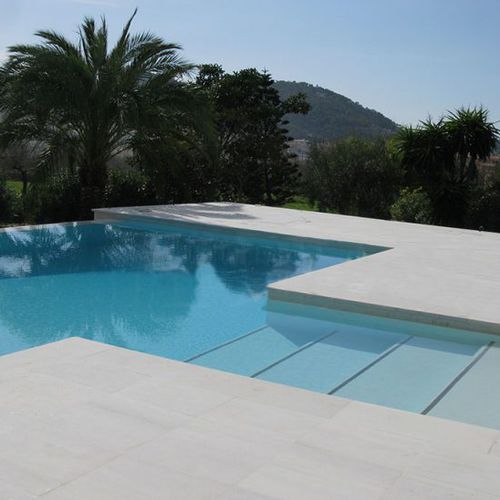 Mikrobeton für Pool - AQUACRETE - Living Concrete Ltd