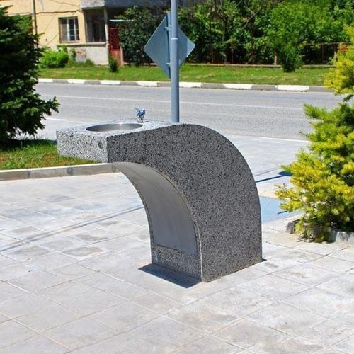 Behindertenfreundlicher Trinkbrunnen - 123 - Encho Enchev - ETE - für Außenbereich / Hochleistungsbeton / Faserbeton