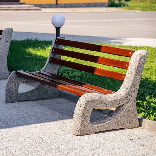 Moderne Bank für den öffentlichen Raum - 2 - Encho Enchev - ETE - Holz / Hochleistungsbeton / Faserbeton