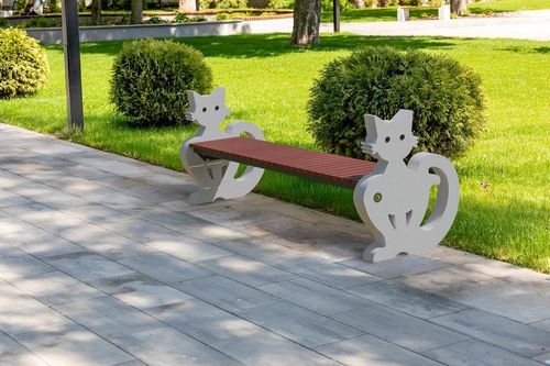 Bank für den öffentlichen Raum / originelles Design - CAT 450 - Encho Enchev - ETE - Verbundwerkstoff / HPL / Beton