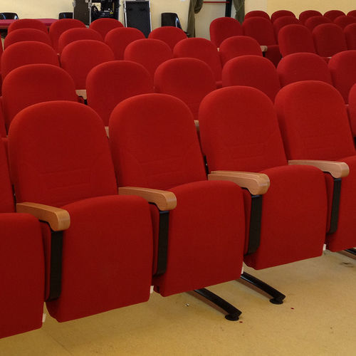 Moderner Auditoriumsessel - BOHÈME - Cinearredo Italia - Stoff / Sperrholz / klappbar