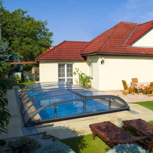 Hohe Schwimmbadüberdachung - DALLAS - ALBIXON a.s. - halbhoch / teleskopisch / Aluminium