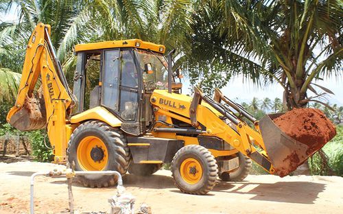 Baggerlader - BULL HD 76 2WD - Bull machine pvt.ltd