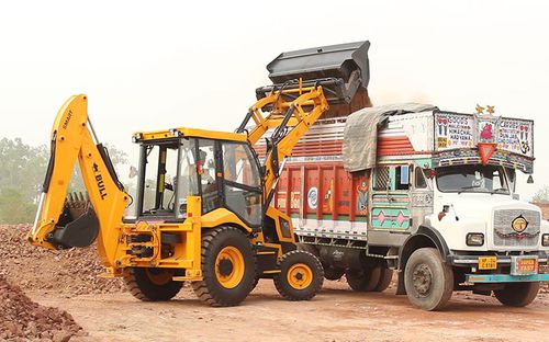 Baggerlader - BULL SMART 60 BHL - Bull machine pvt.ltd