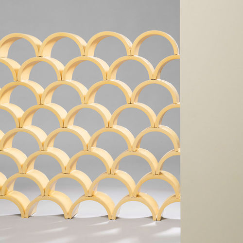 Keramik-Schirmwand - CURVA - CERAMICA FERRES - für den Innenraum / für Außenbereich / gebogen