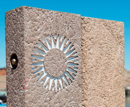 Dekor-Stele - Extruplas - für Außenbereich / für städtische Bereiche / hochtemperaturbeständig