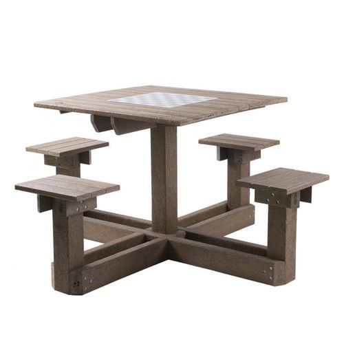 Schachtisch für Außenbereich - Tertúlia - Quadrado - Extruplas - modern / für städtische Bereiche / Recyclingkunststoff