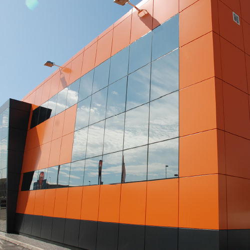 Hinterlüftete Fassade / Verbundwerkstoff - Codeval - farbig / glatt