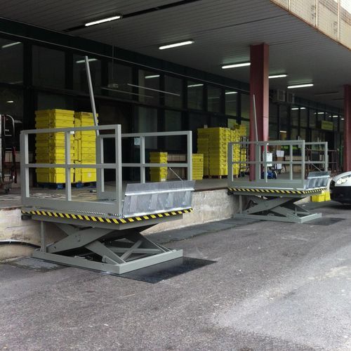 Plattform mit Gelenkarm - SCISSOR LIFT - RDT Elevazione